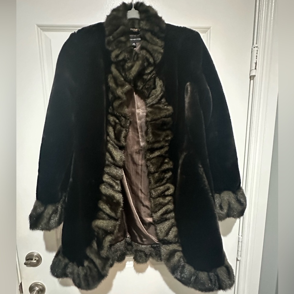Jones of New York Flawless Swing Faux Fur